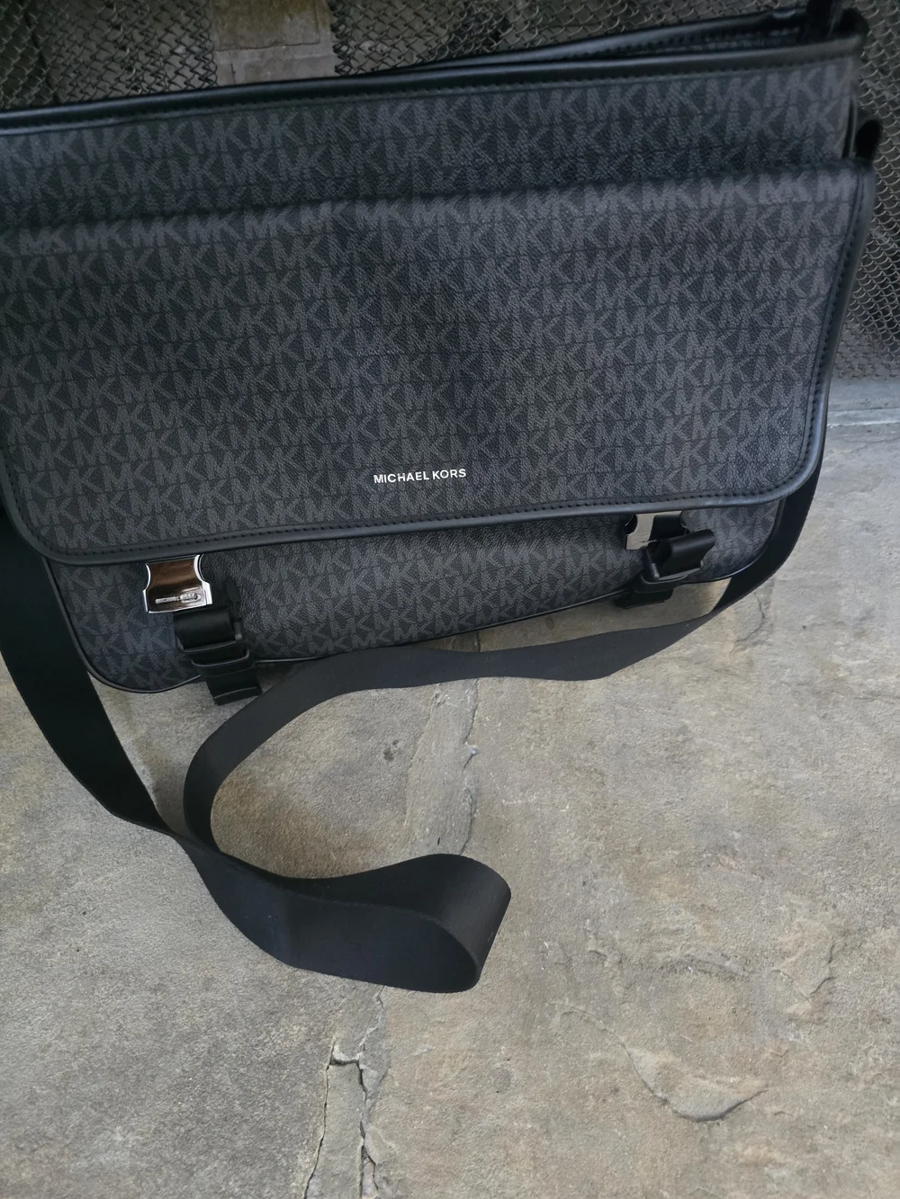 Michael Kors Men’s Dark Navy Blue Logo Messenger Bag